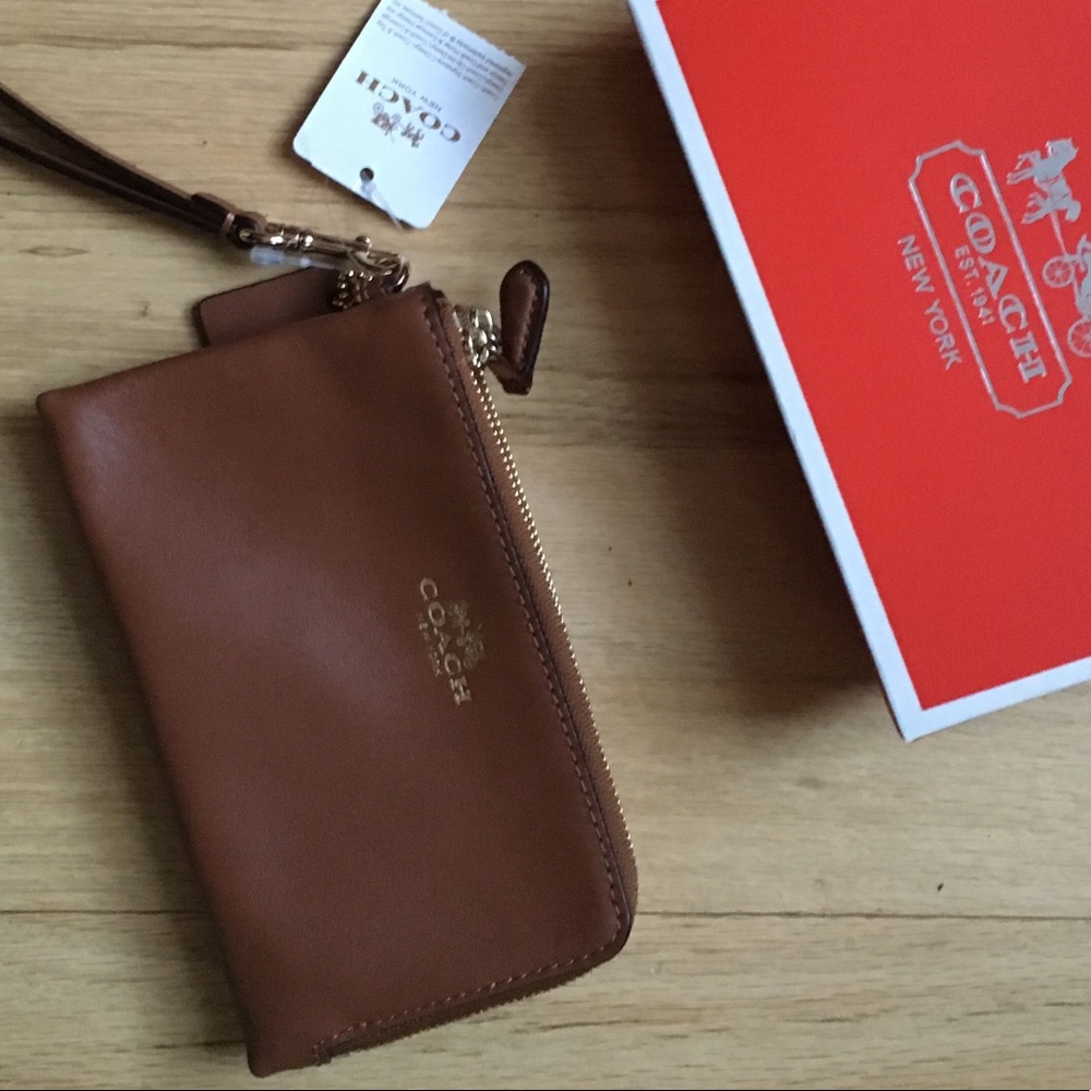 Brown double corner zip wristlet